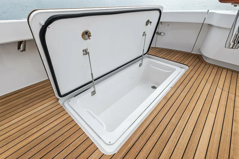 Quality Time Yacht Photos Pics 