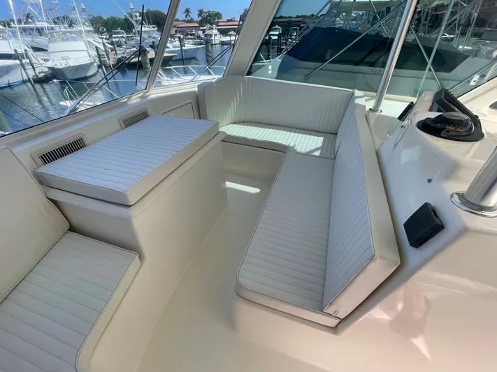 Escape Yacht Photos Pics Interior of 1998 Ocean Yachts 53 Super Sport with white seating.