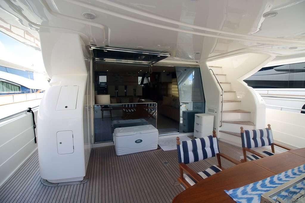 2006 Ferretti Yachts 78 