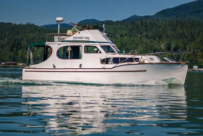 Monk 33 Sedan Cruiser