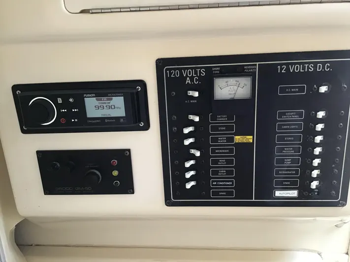 Squall Yacht Photos Pics 