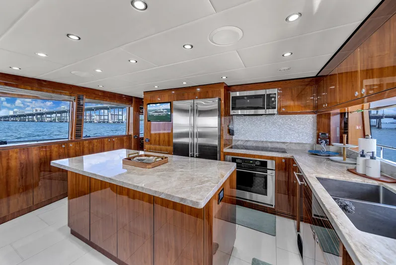  Yacht Photos Pics 101' Hargrave