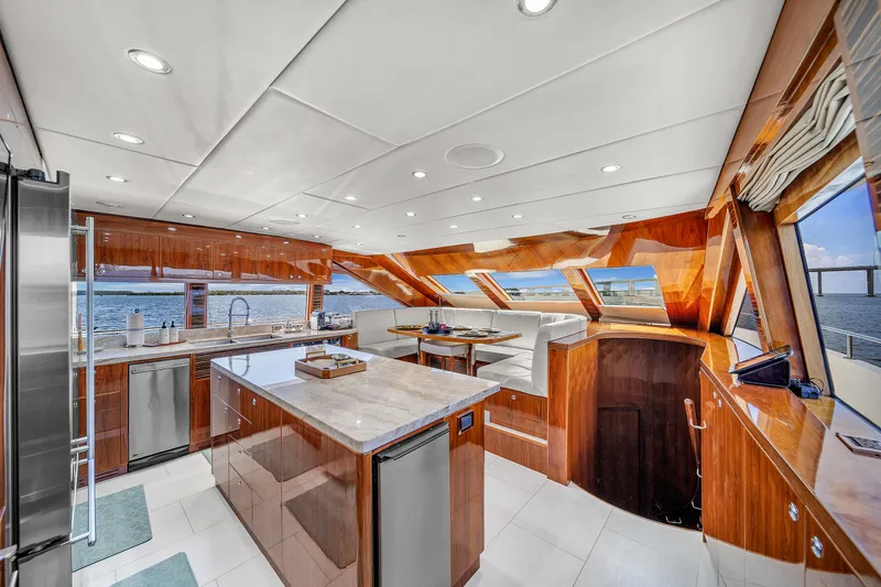  Yacht Photos Pics 101' Hargrave