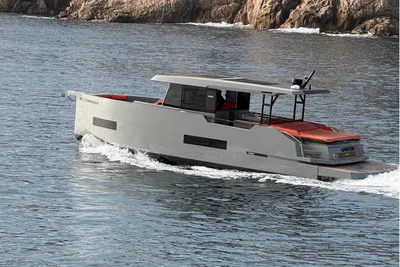 2022 De Antonio Yachts D50 Coupé