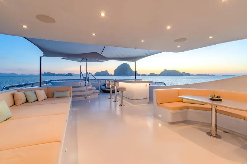 Sapphire Yacht Photos Pics 