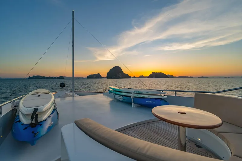 Sapphire Yacht Photos Pics 