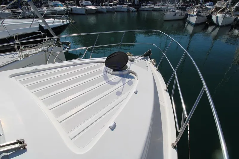  Yacht Photos Pics 2004 Enterprise Marine 43 FLY yacht deck view in marina.