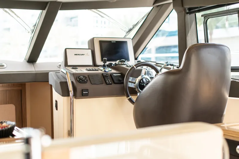 Fat Bob Yacht Photos Pics 