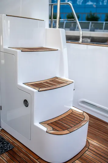 Fat Bob Yacht Photos Pics 