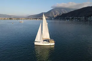 2015 Jeanneau Sun Odyssey 379