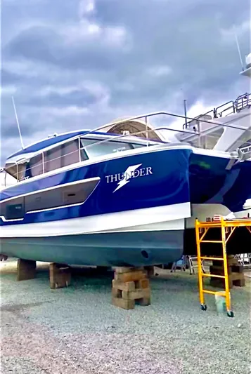 Thunder Yacht Photos Pics 