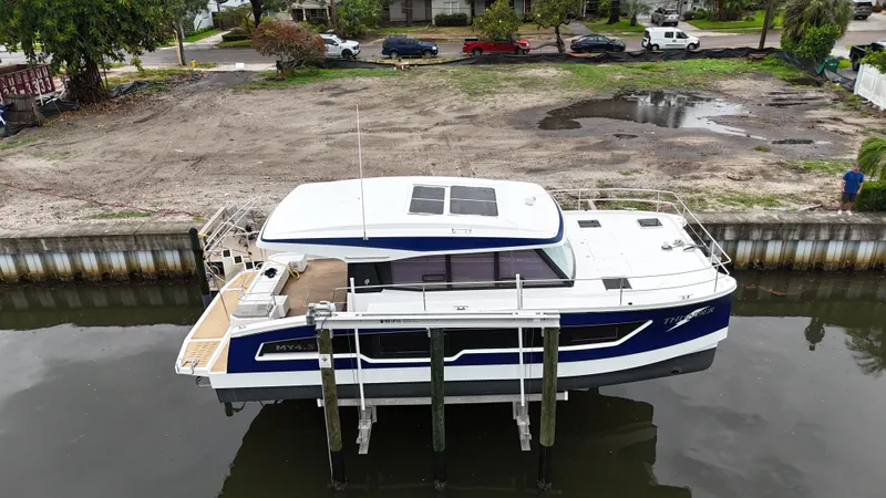 Thunder Yacht Photos Pics 