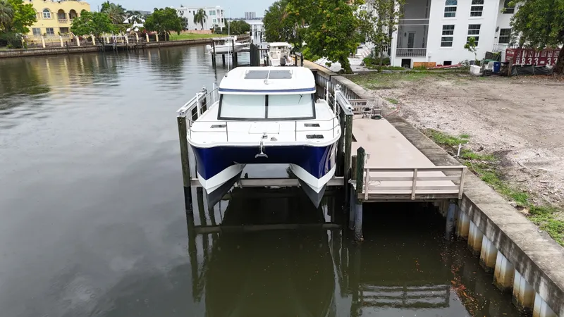 Thunder Yacht Photos Pics 