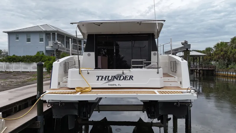 Thunder Yacht Photos Pics 