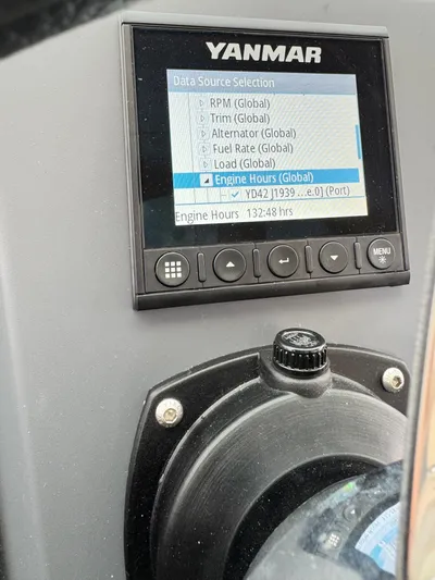 Thunder Yacht Photos Pics 