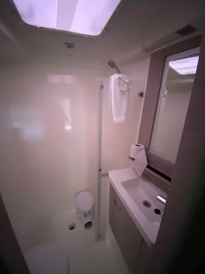 Thunder Yacht Photos Pics 