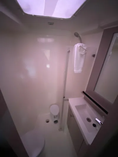 Thunder Yacht Photos Pics 