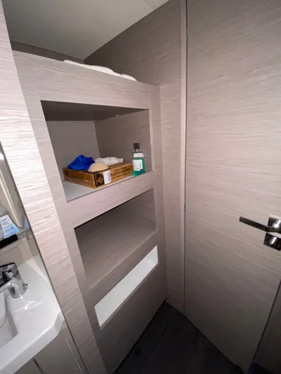 Thunder Yacht Photos Pics 