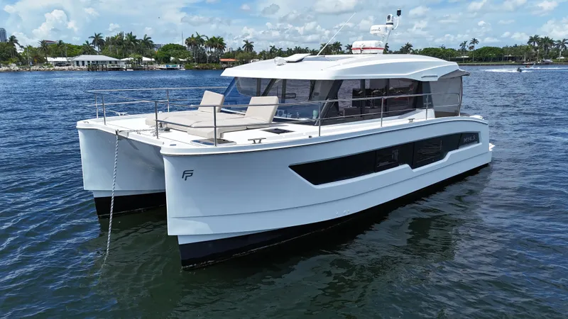 Bebe Yacht Photos Pics 