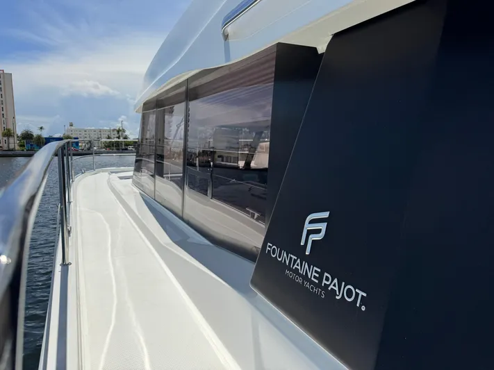 Bebe Yacht Photos Pics 