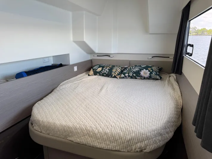 Bebe Yacht Photos Pics 