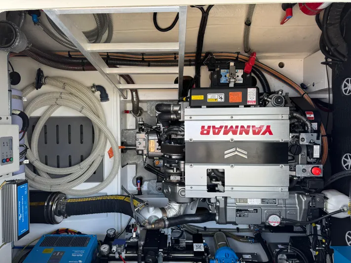 Bebe Yacht Photos Pics 