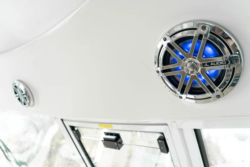  Yacht Photos Pics Speaker system on 2016 Formula 45 Yacht, featuring JL Audio components.