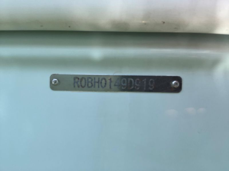 2019 Robalo R317 Dual Console