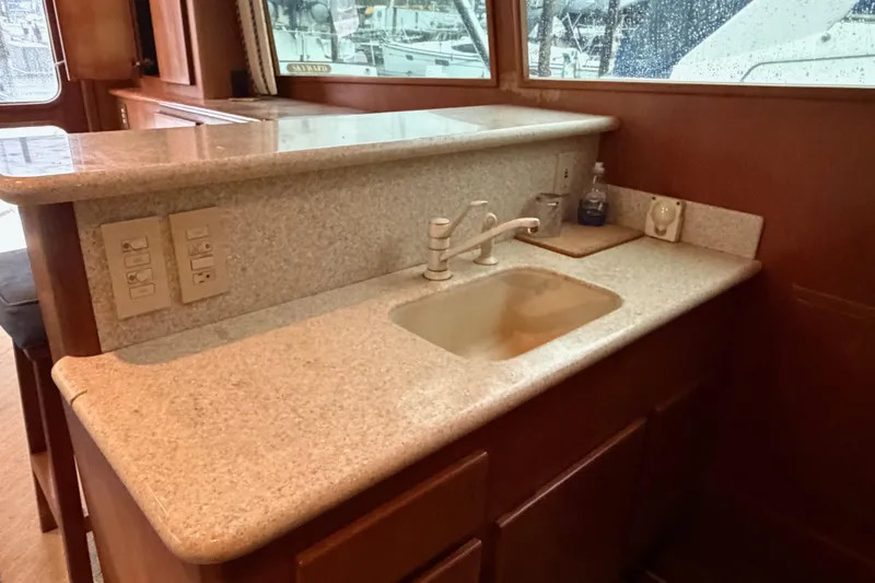 Ronnie H Yacht Photos Pics Interior of 2001 Egg Harbor 42 SportYacht with sink and countertop.