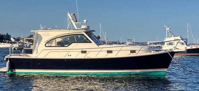 Respite Yacht Photos Pics 