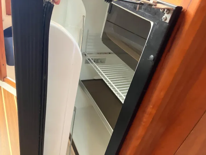 Respite Yacht Photos Pics 