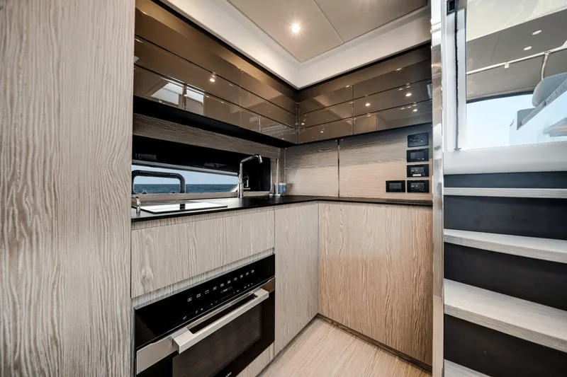 Punta Yacht Photos Pics 