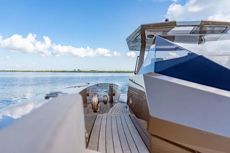 Tender Owl Yacht Photos Pics Starboard Side Deck