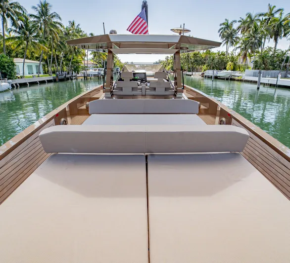 Tender Owl Yacht Photos Pics Sunpad and Walkaround Decks