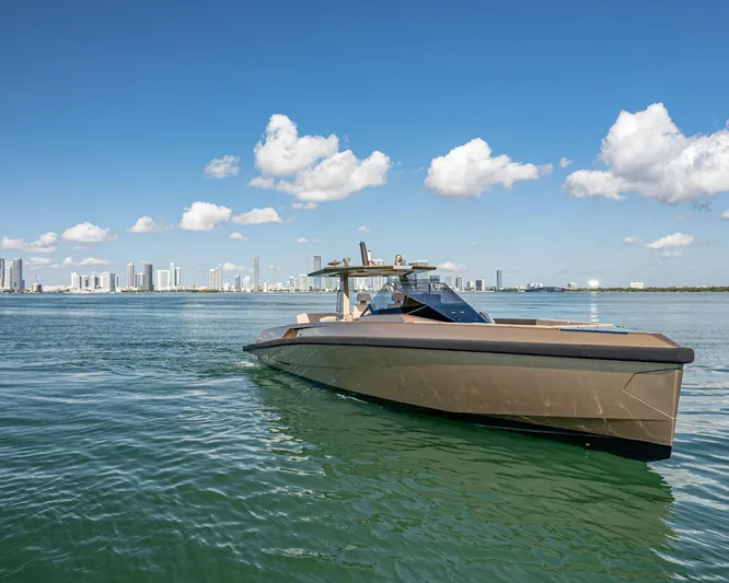 Tender Owl Yacht Photos Pics 