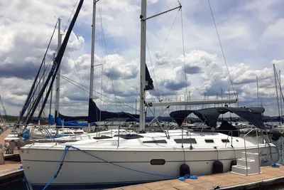 Hunter 356