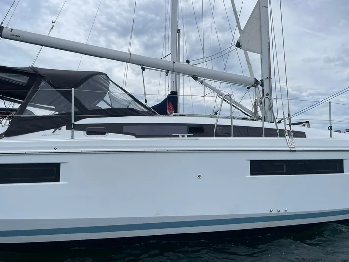 Shaz Yacht Photos Pics 2020 Jeanneau Sun Odyssey 410 sailboat with sleek design and modern rigging.