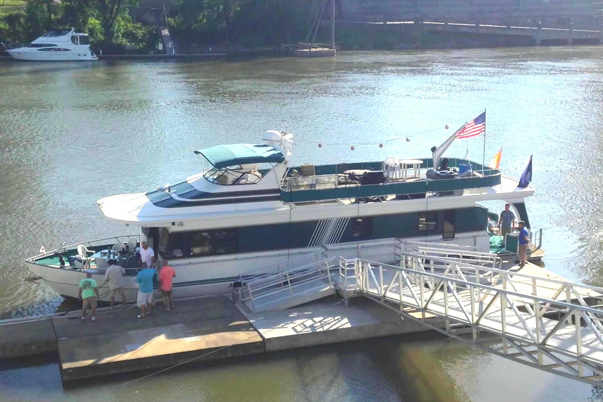 1997 Monticello 70 X16 River Yacht Hausboote Kaufen YachtWorld