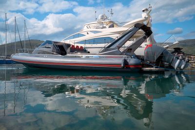 Yacht