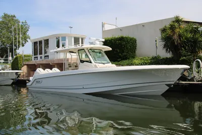 2024 Boston Whaler 360 Outrage
