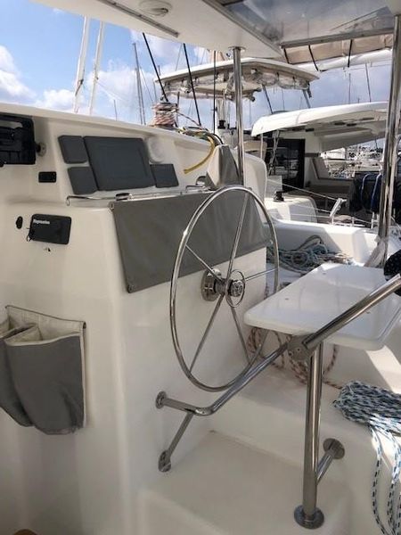 2010 Voyage Yachts 500 Executive