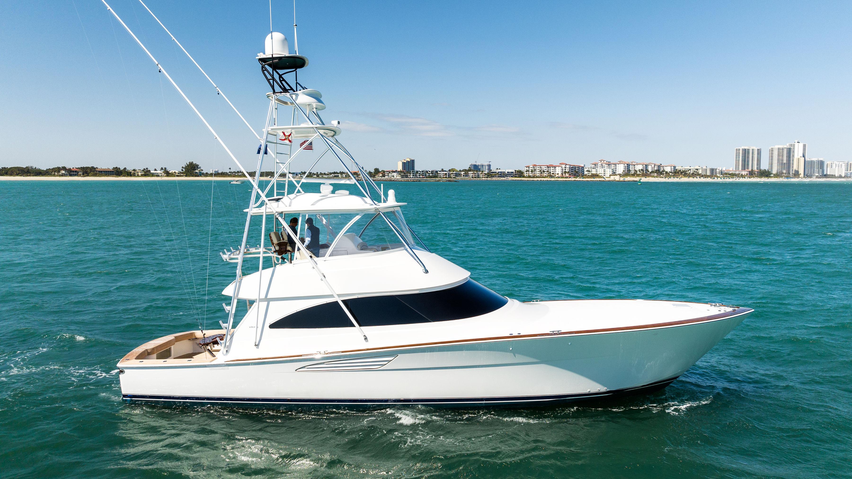 1990 58′ Revenge Convertible Sportfishing Boat For Sale - The Hull