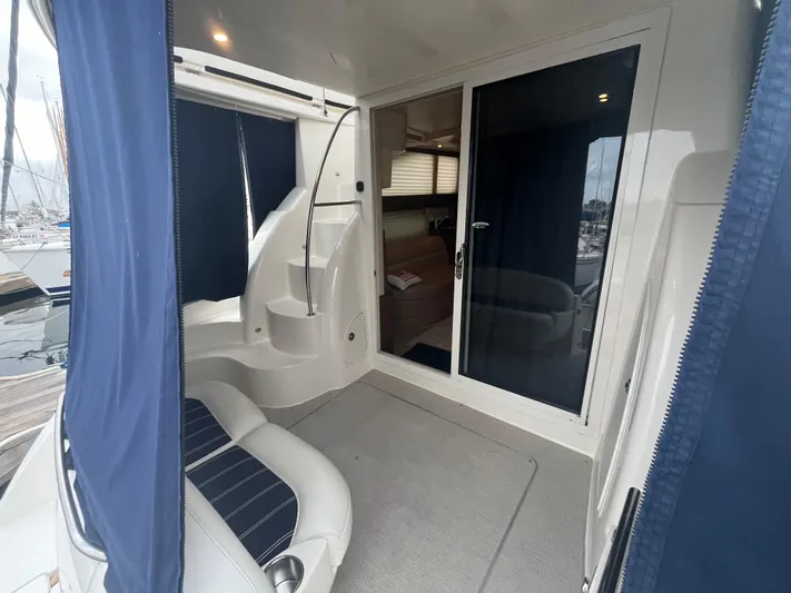 Dog House Yacht Photos Pics 