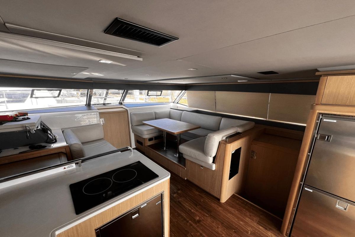 2024 Aquila 42 