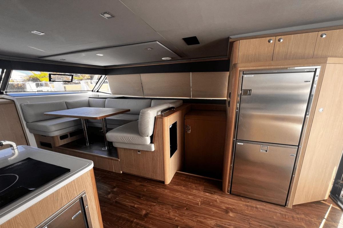 2024 Aquila 42 
