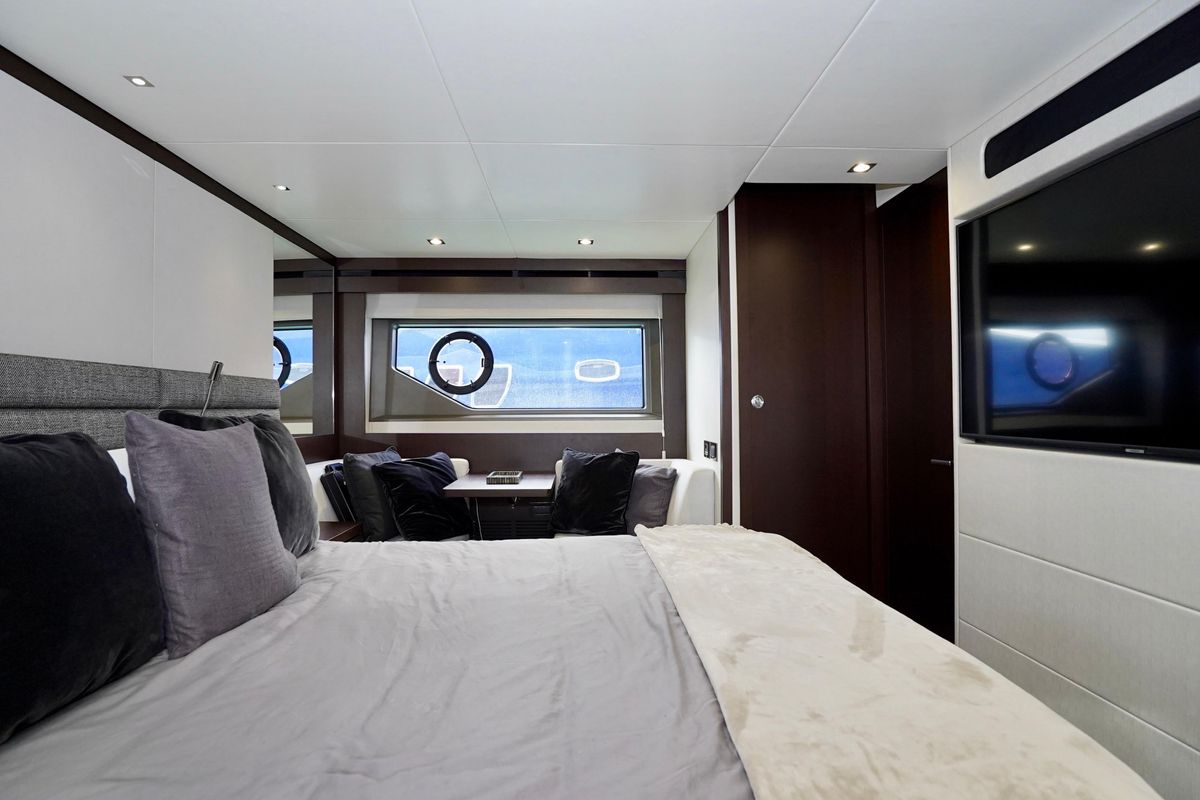 2019 Sunseeker 66 