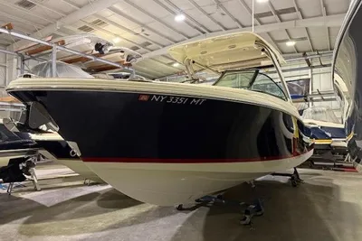 Chris-Craft Calypso 28
