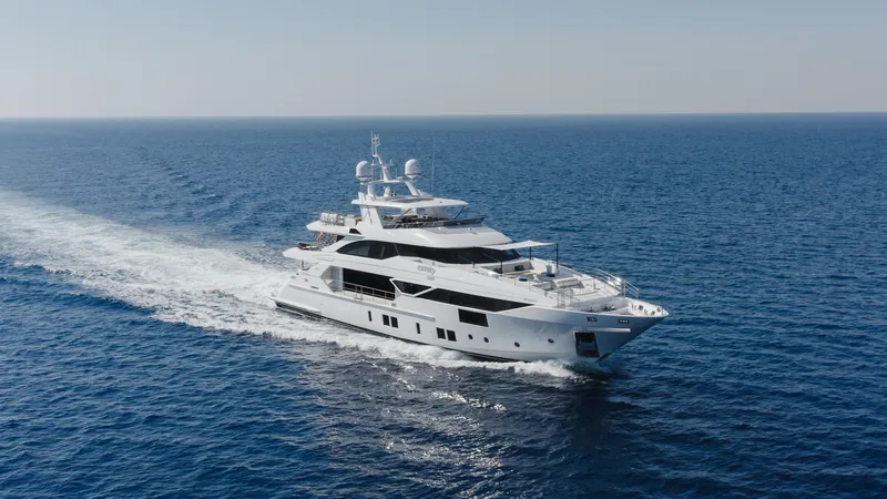 Exinity Yacht Photos Pics 