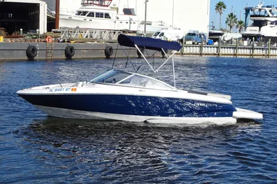Regal 1900 ES Bowrider