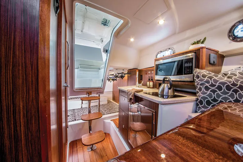  Yacht Photos Pics Manufacturer Provided Image